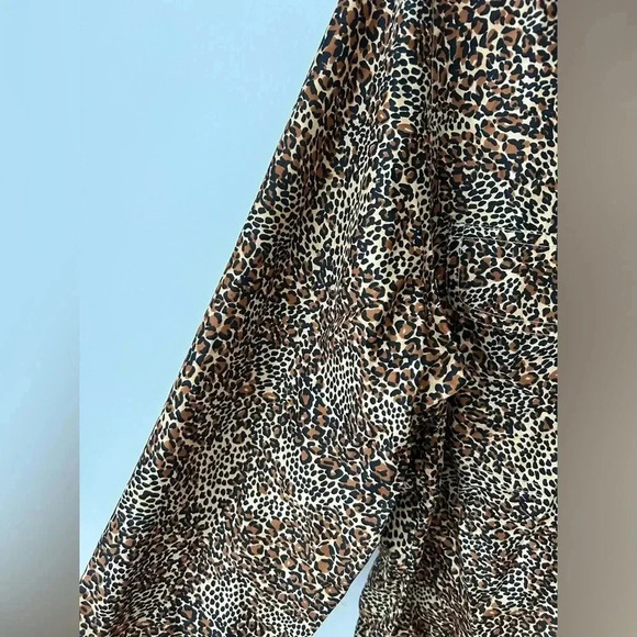 Vintage animal print  100% silk blouse - Picture 4 of 12